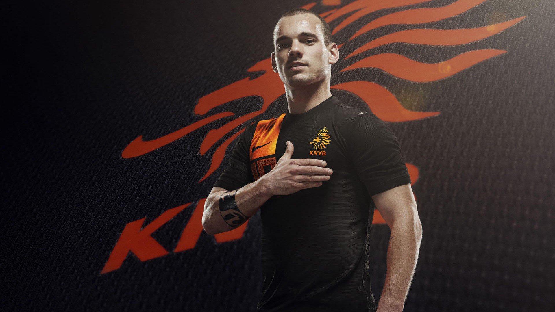 新帅斯洛特盛赞英超,世界最顶级联赛的激烈竞争无可争议